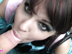 Сладкая немецкая девочка с косичками занялась сексом на Октоберфесте