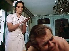 Интересный эротический фильм с сюжетом "Медсестра" (1978)