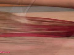 Балерина занимается сексом с инструктором в домашней обстановке