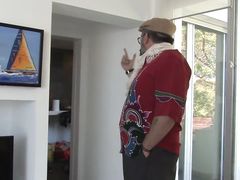 Ассистент режиссера трахнул актрису после съемок и кончил ей в пизду