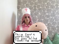 Домашняя мастурбация грудастой шведки в костюме медсестры