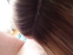 Грациозная девушка с большой жопой трахается в позе наездницы