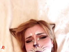 Милашка в образе сексуальной лисички трахается на камеру с парнем