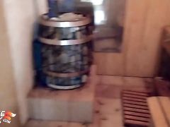 Сочная русская блондинка и ее парень занимаются сексом в сауне