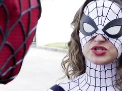 Супергерои занялись фантастическим сексом в пародии "Spider Man XXX"