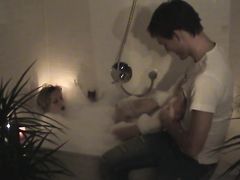 Романтичный домашний секс в ванной от молодой чешской пары