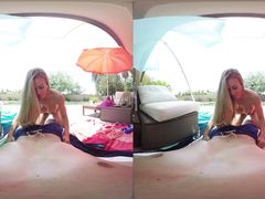 Отпадный секс от 1 лица с грудастой блондинкой в 3D (VR)