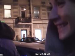 Смазливые русские парни развели на секс за деньги девушку с улицы