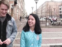 Разговорчивый русский парнишка познакомился с девушкой для секса