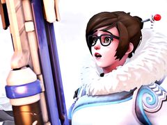 Толстушка Мэй из Overwatch сосет у вооруженного солдата