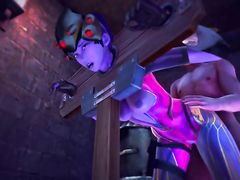 Закованная в колодки Роковая вдова из Overwatch трахается с катом