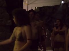 Возбуждающая сцена группового секса лесбиянок из ХХХ фильма