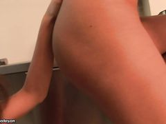Лесбиянки в сексуальных шортиках вылизали друг другу письки