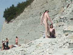 Страстный подсмотренный секс на пляже от русской парочки